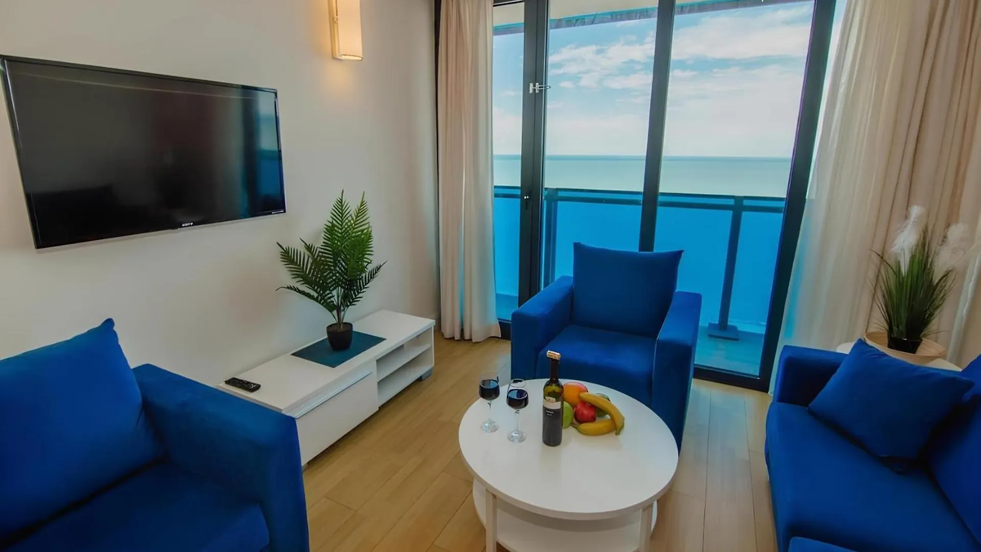 Spend Your Time In Batumi In Orbi City N1 5*,